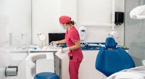 Higienistki mają ustawę. Na co mogą liczyć? Ocena szefowej Polskiego Stowarzyszenia Higienistek Dentystycznych