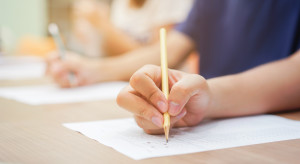 Ważny dla studentów wyrok sądu. Chodzi o posiadanie telefonu podczas końcowego egzaminu medycznego