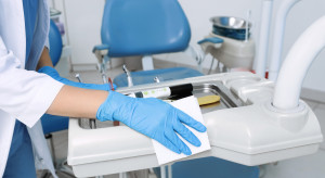 Pacjent z arytmią serca to kłopot dla dentysty